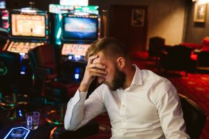 Uzależnienie od hazardu jakie są objawy?